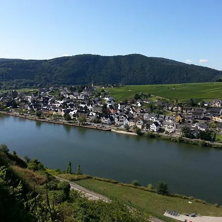 Mosel-Ferienwohnung Berhard Bruttig-Fankel Exterior foto